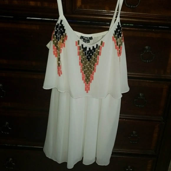 A dress - Picture 1 of 2